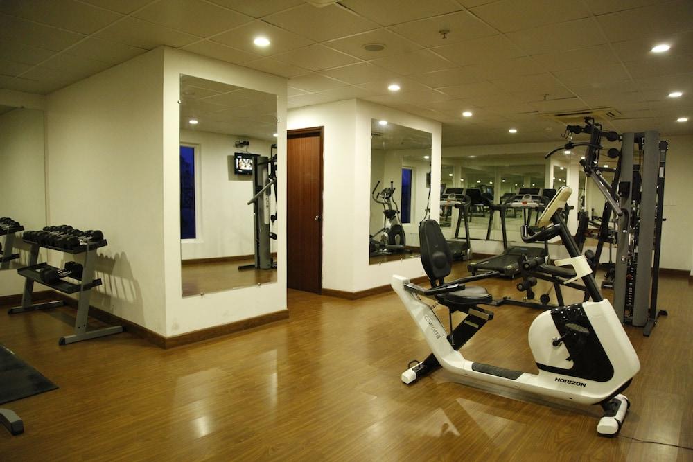 The Altruist Business Hotel Hitech Хидерабад Екстериор снимка