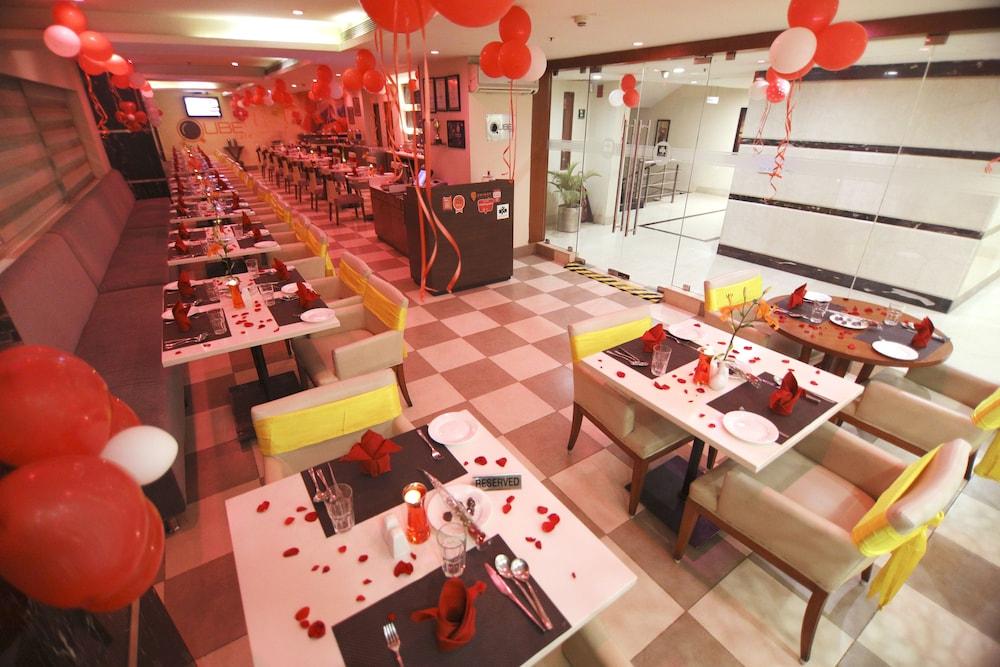 The Altruist Business Hotel Hitech Хидерабад Екстериор снимка