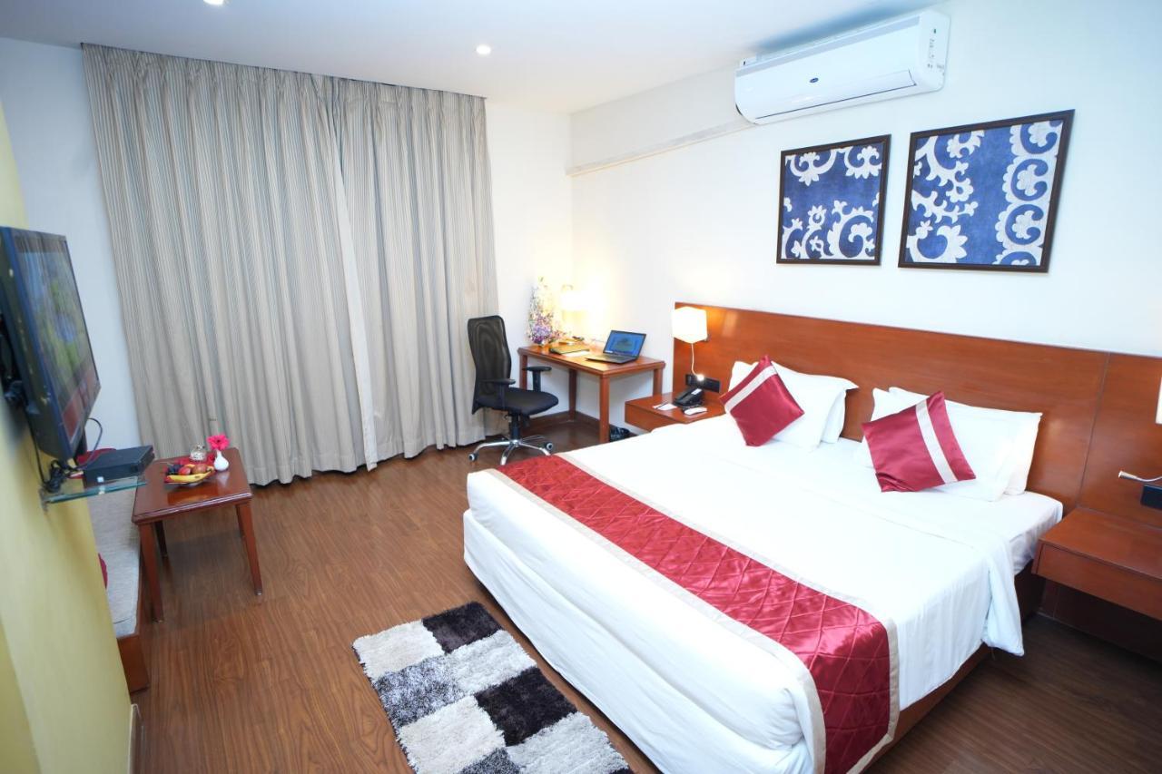 The Altruist Business Hotel Hitech Хидерабад Екстериор снимка