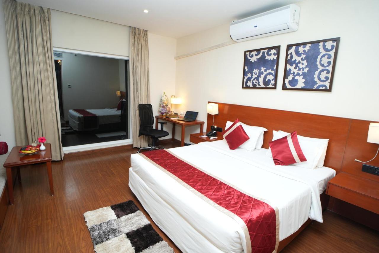 The Altruist Business Hotel Hitech Хидерабад Екстериор снимка