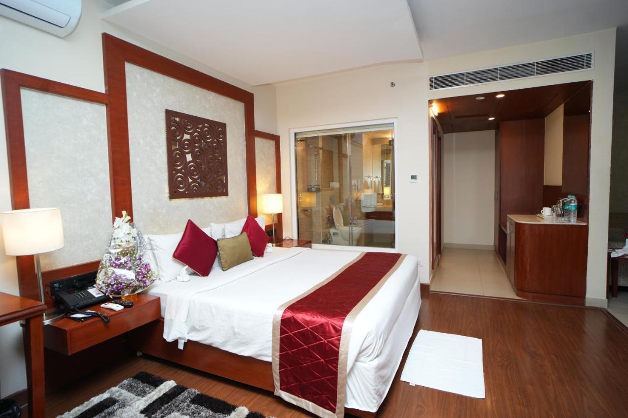The Altruist Business Hotel Hitech Хидерабад Екстериор снимка