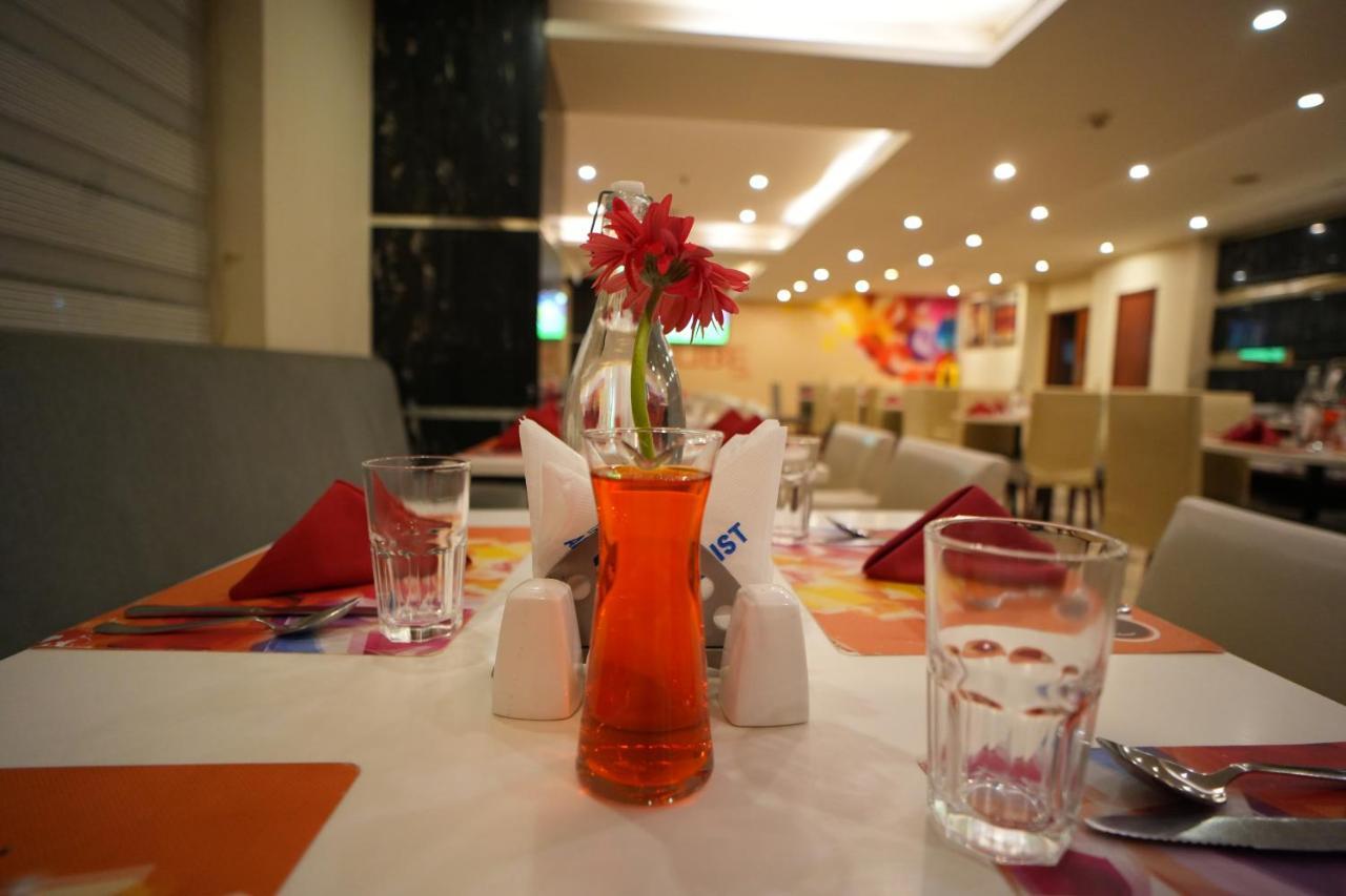 The Altruist Business Hotel Hitech Хидерабад Екстериор снимка