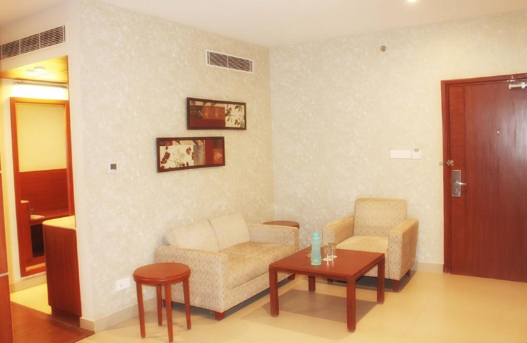 The Altruist Business Hotel Hitech Хидерабад Стая снимка