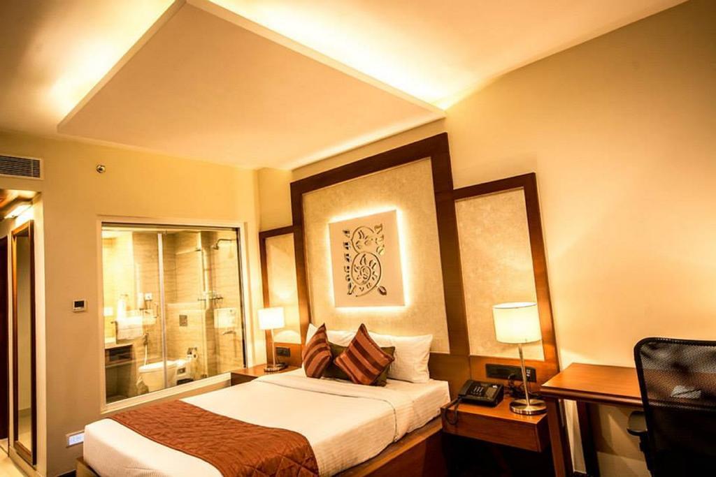 The Altruist Business Hotel Hitech Хидерабад Екстериор снимка