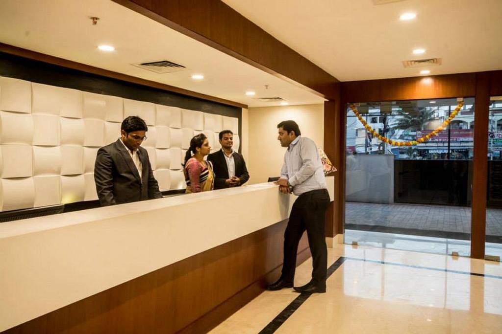 The Altruist Business Hotel Hitech Хидерабад Екстериор снимка